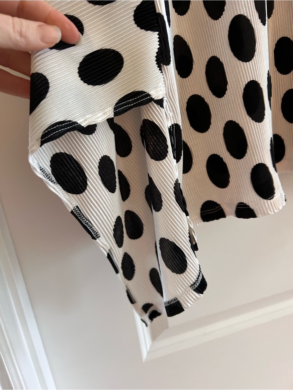 Kozan Polka Dot Tunic Top Asymmetrical Hem Black White Lagenlook crinkle - Picture 3 of 4